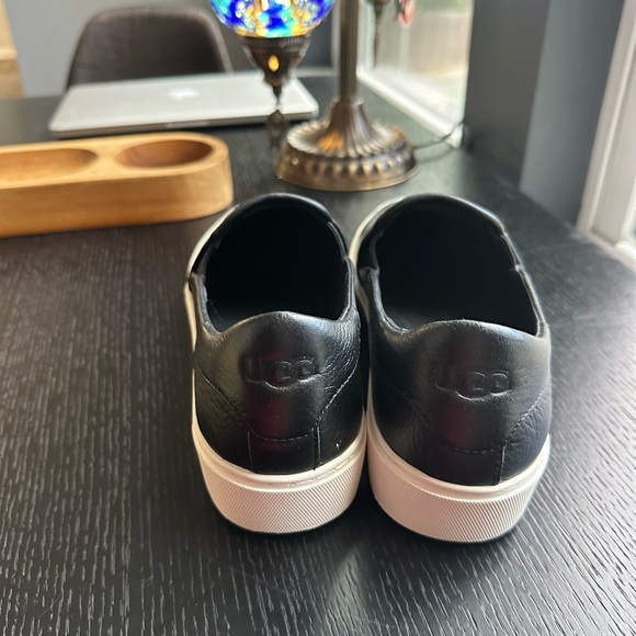 Ugg Jass Women's Leather Sneakers Platform Slip On Black Size 9, Never worn - Picture 3 of 6